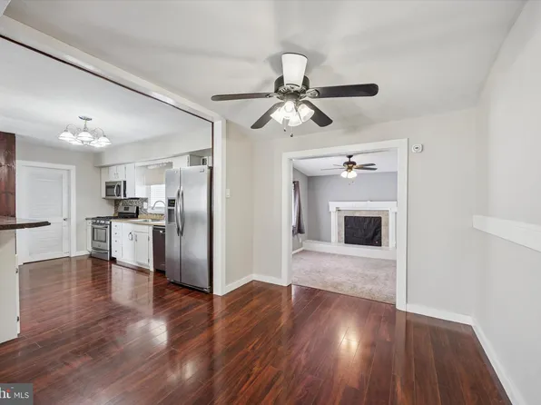 1013 S Scott Ave, Clementon, NJ 08021