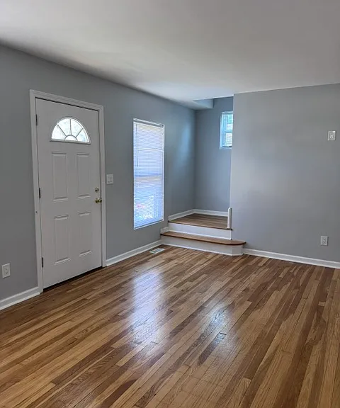 4429 Maplecrest Ave — Photo 15