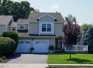 85 Bonnie Dr, Middletown, NJ 07748