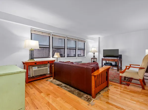 579 West 215th Street image 3 of 29