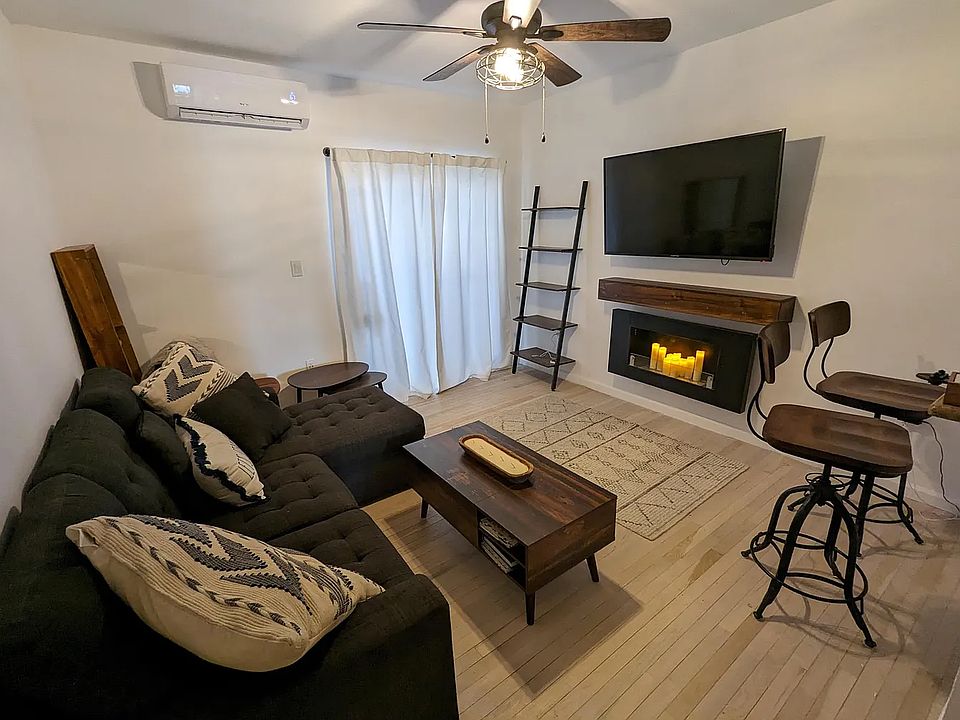 1st image of 162 Griffith St APT 2