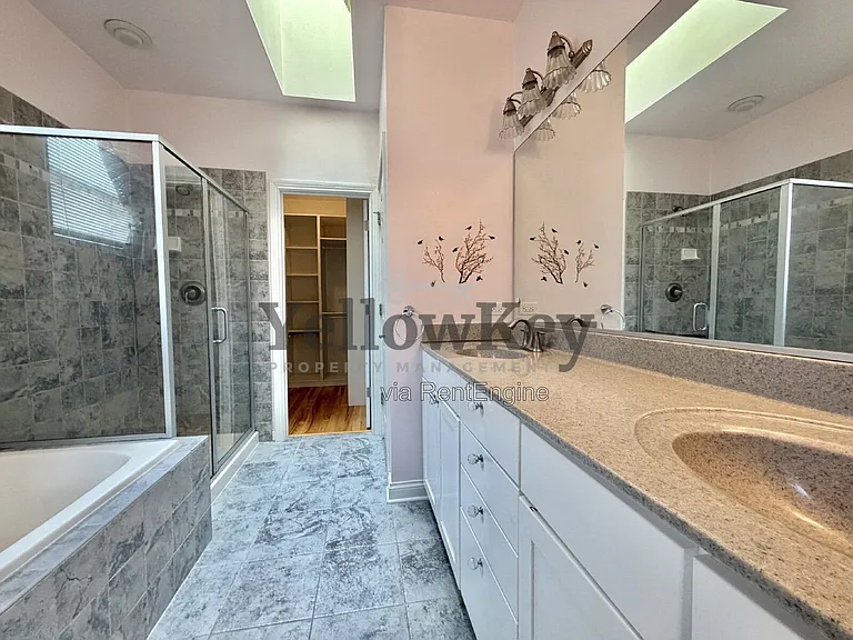 104 S Myrtle Ave — Photo 9