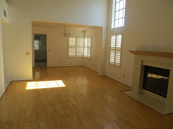 2nd image of 10657 Stanwell Pl