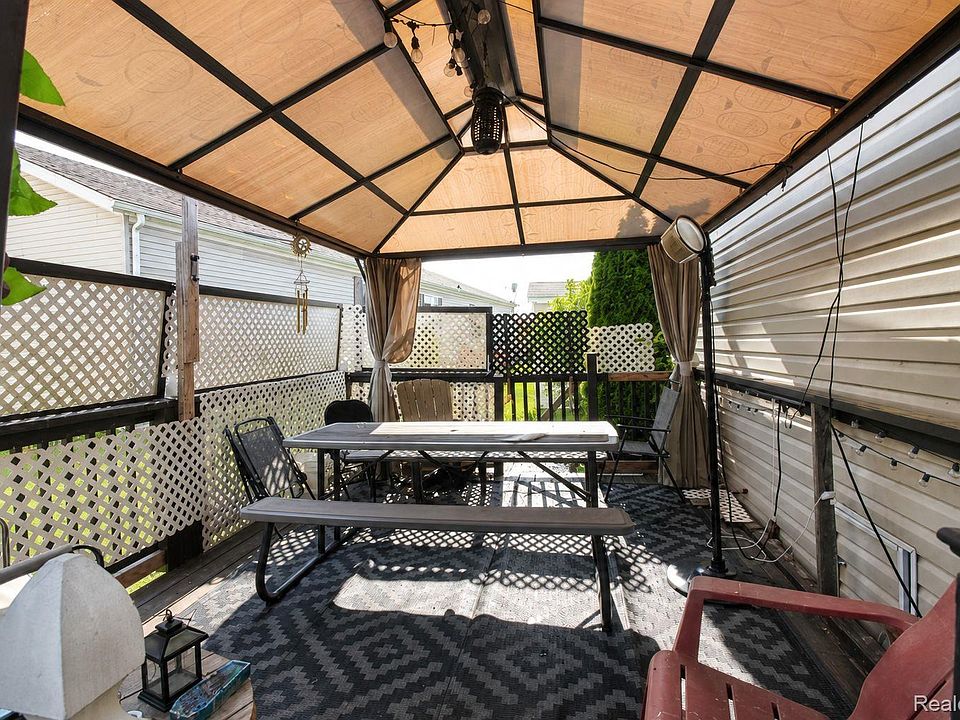 24445 Edwin Dr, photo 20