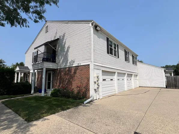 24138 Meadowbridge Dr #95, Clinton Township, MI 48035