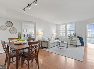 11800 Sunset Hills Rd UNIT 826, Reston, VA 20190