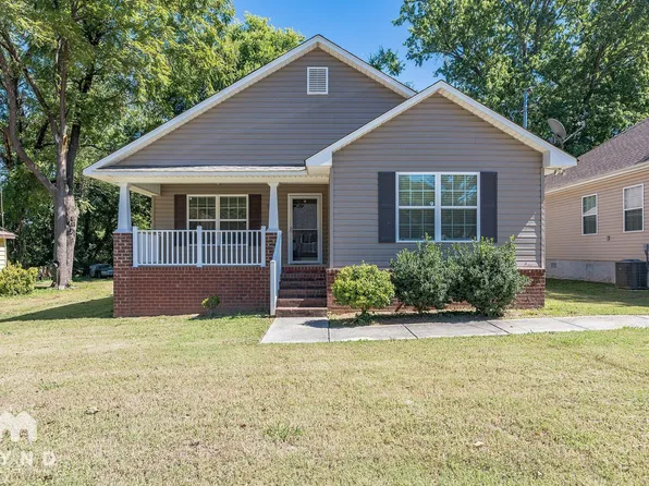 902 Appleby St NW, Huntsville, AL 35816