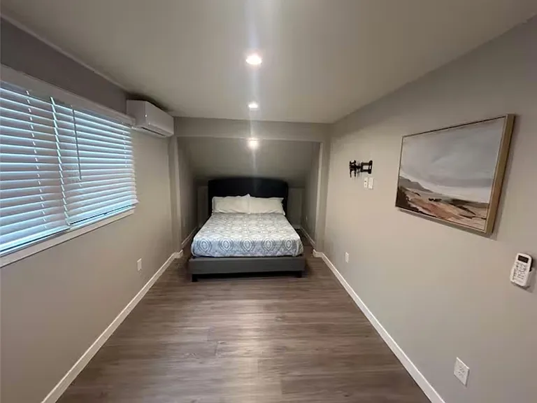 181 N Waverly St #181 — Photo 16