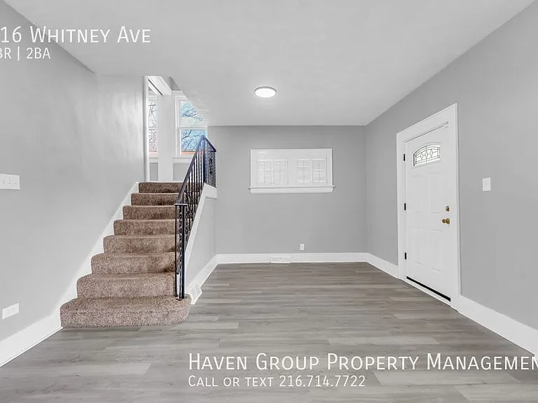 516 Whitney Ave — Photo 6