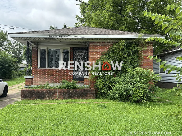 2537 Spottswood Ave — Photo 1