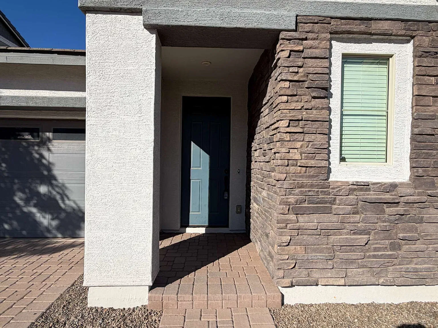 3 bed, 2.5 bath, 2365 sqft, $2,995 — Photo 4