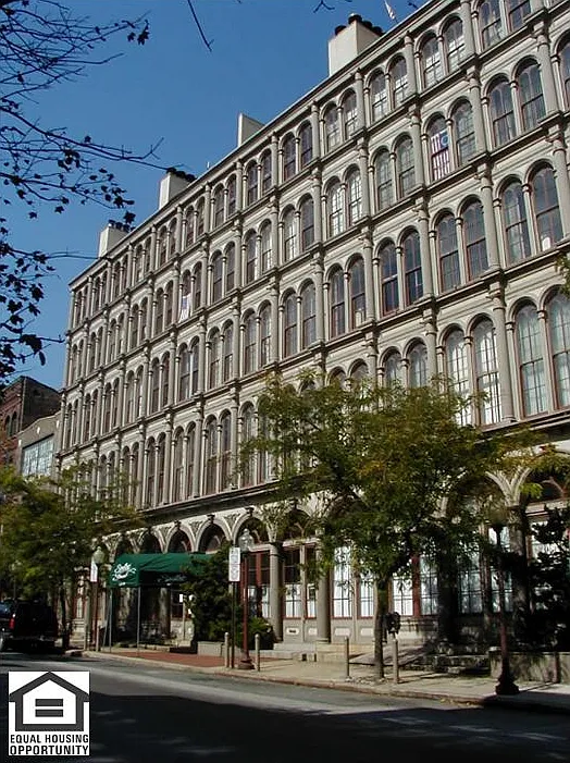 Smythe's Stores — Photo 4