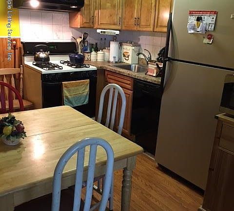 4th image of 360 Barlow Ave APT 19A