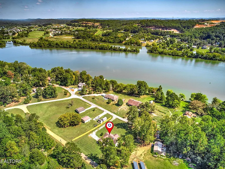 135 Lake Overlook Dr — Photo 6