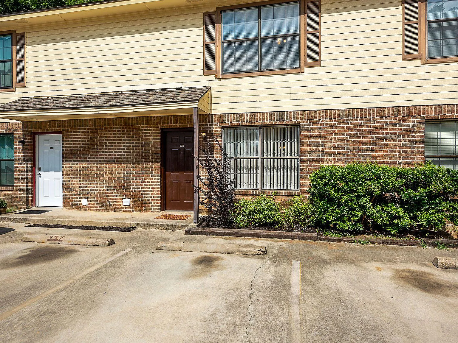 2 bed, 1.5 bath, 1000 sqft, $1,450 — Photo 1