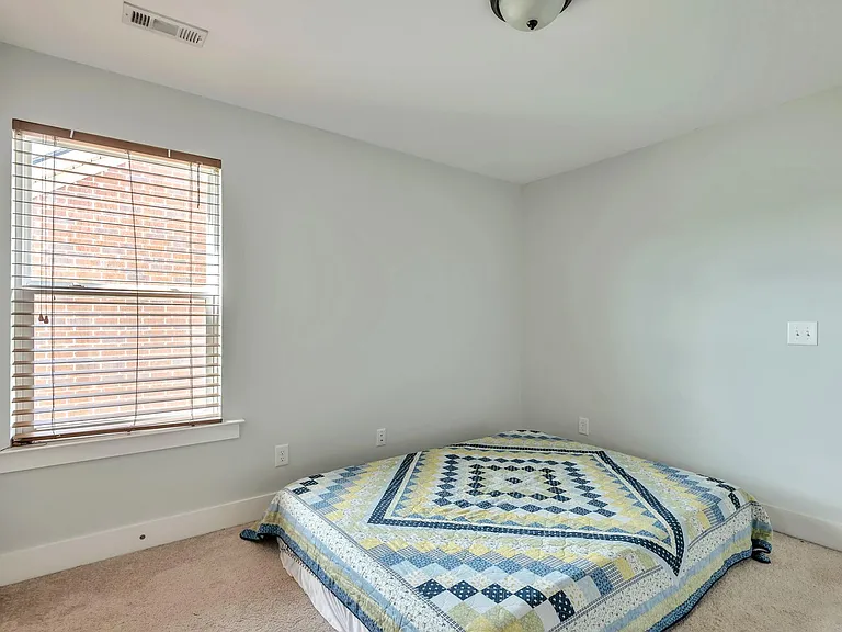 1001 Ryecroft Ln — Photo 24