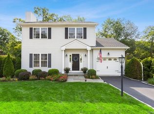 15 Louis Ct, Peekskill, NY 10566