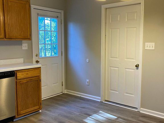 5th image of 711 Covington Ct