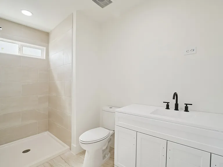 341 Bryan St #3101 — Photo 9