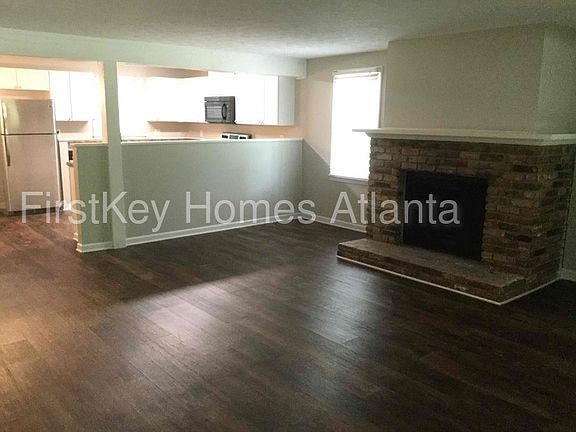 2nd image of 3869 Butterfield Dr