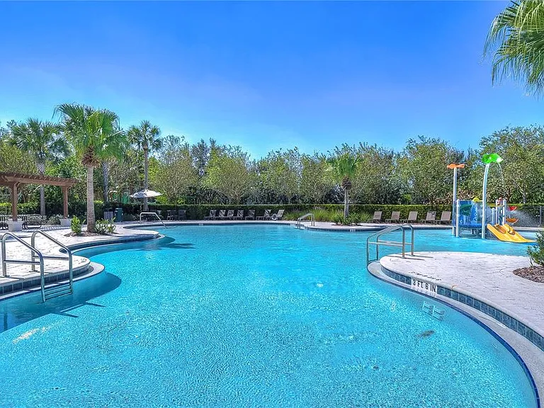 15849 Fishhawk View Dr — Photo 45