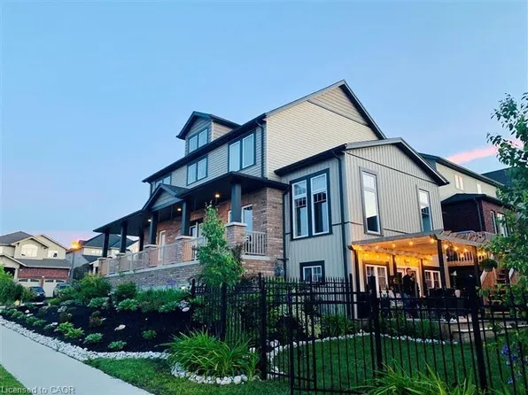 387 Gravel Ridge Trl, Kitchener, ON N2E 0B9