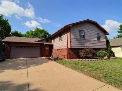 1718 E Cresthill Rd, Derby, KS, 67037