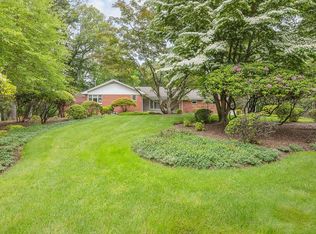 211 N Little Tor Rd, New City, NY 10956