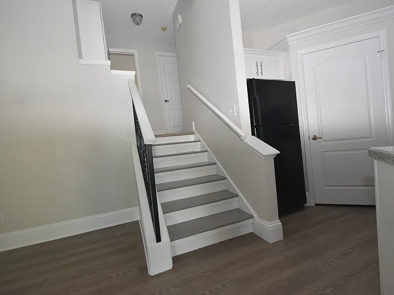 609 Island Place Way — Photo 7