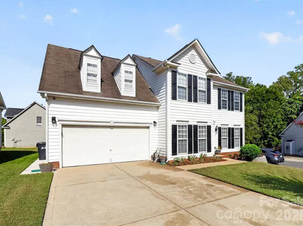 1811 Jeffrey Bryan Dr, Charlotte, NC 28213