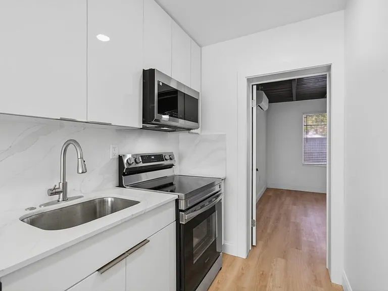 608 Fairfax Rd — Photo 21