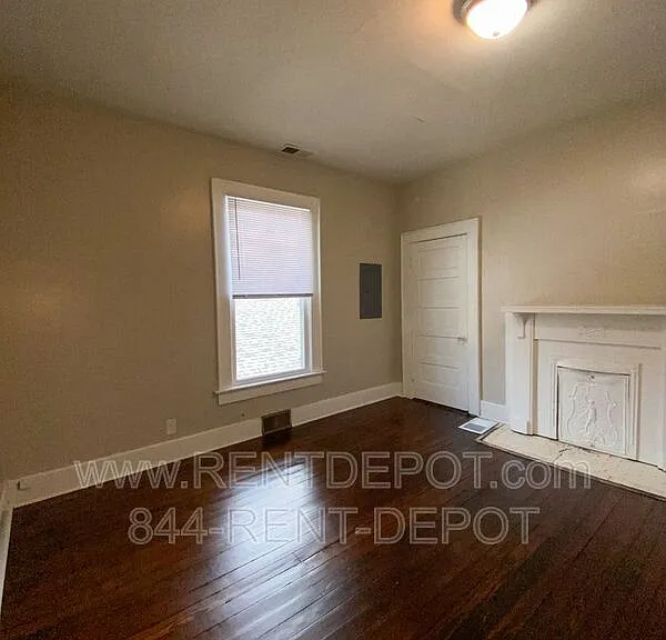 1231 Culver Dr #C — Photo 3