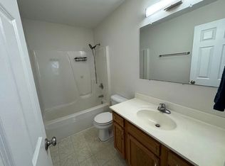827 Deerfield Rd APT 221, Chatham, IL 62629