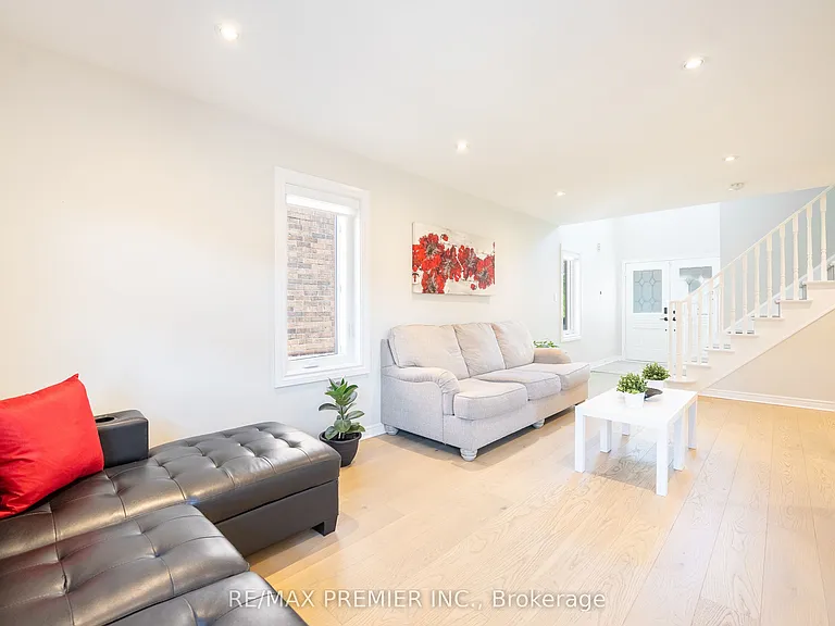 22 Laura Sabrina Dr — Photo 7