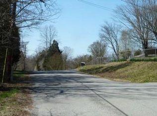 765 Snodderly Dr, Lenoir City, TN 37771