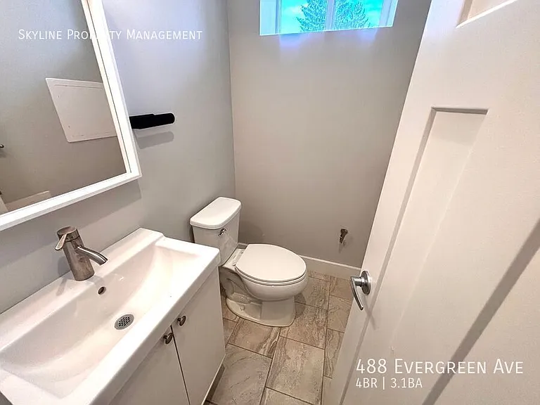 488 Evergreen Ave — Photo 13