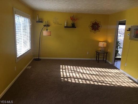 5th image of 35957 Lake Shore Blvd Unit 1