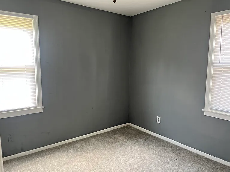 741 Valerie Ln — Photo 13