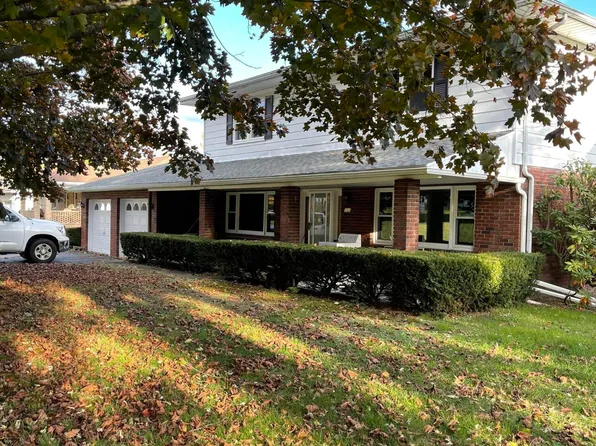 102 Plank Rd, Mayfield, PA 18433