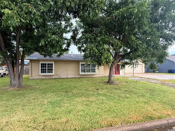 2622 34th Ave N, Texas City, TX 77590