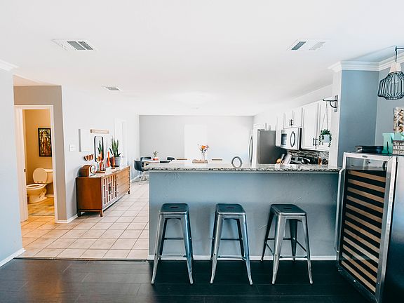 Kitchen Bar w/ half bathroom