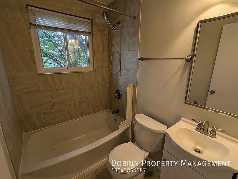 1422 Winder St #4 — Photo 14