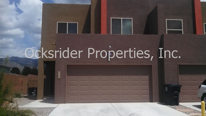 1st image of 920 Tieran Ct NE