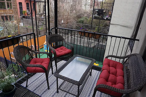 Rented by Brooklyn Real Inc | media 11