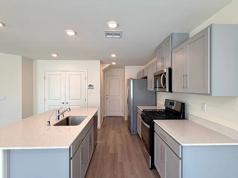 5646 Mesa Sedona St — Photo 11