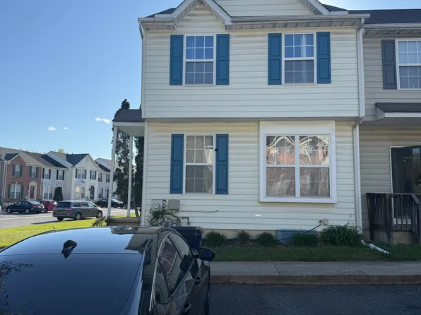 18 Alexis Dr, Newark, DE 19702