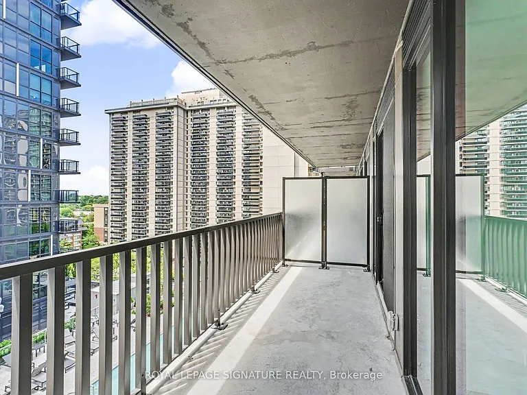 109 Erskine Ave #1111 — Photo 22
