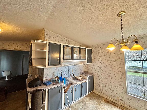 2nd image of 2506 Drum Dr