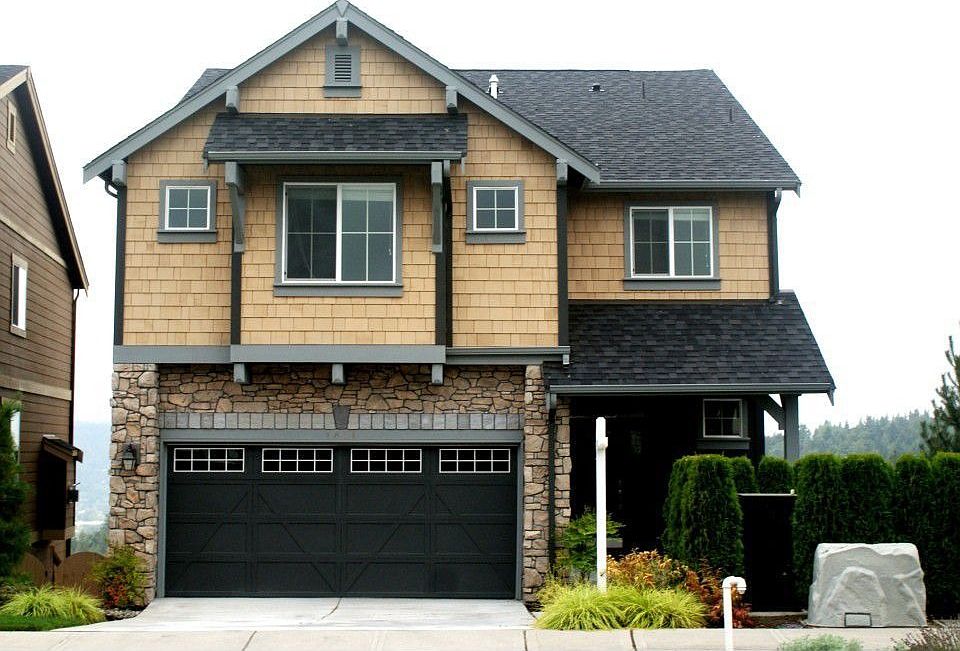 1st image of 1851 10th Ave NE