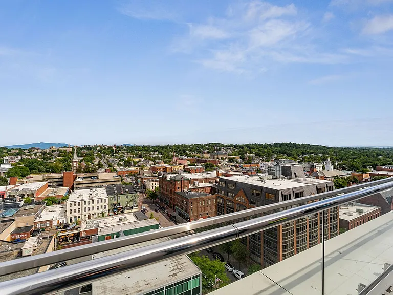 Bank Street Apartments at Burlington Square — Photo 42